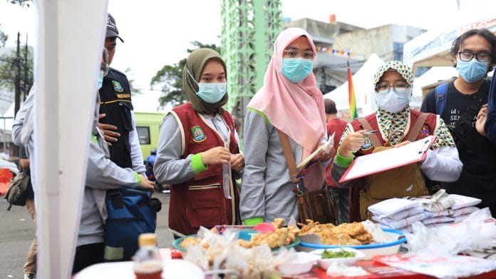 Dinkes Kota Tangerang Sidak Penjual Takjil Pasar Lama 