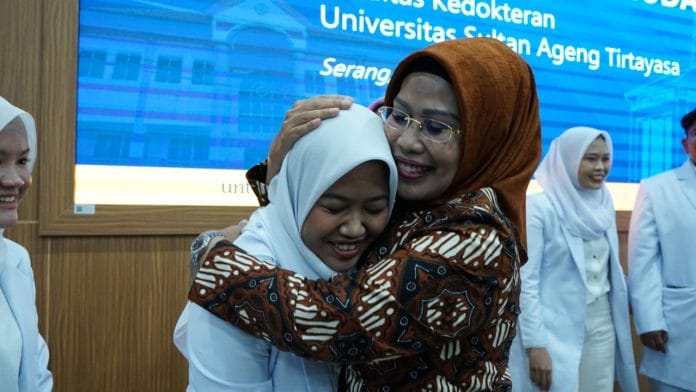 Calon Dokter Penerima Beasiswa dari Pemkab Serang Jalani Praktik