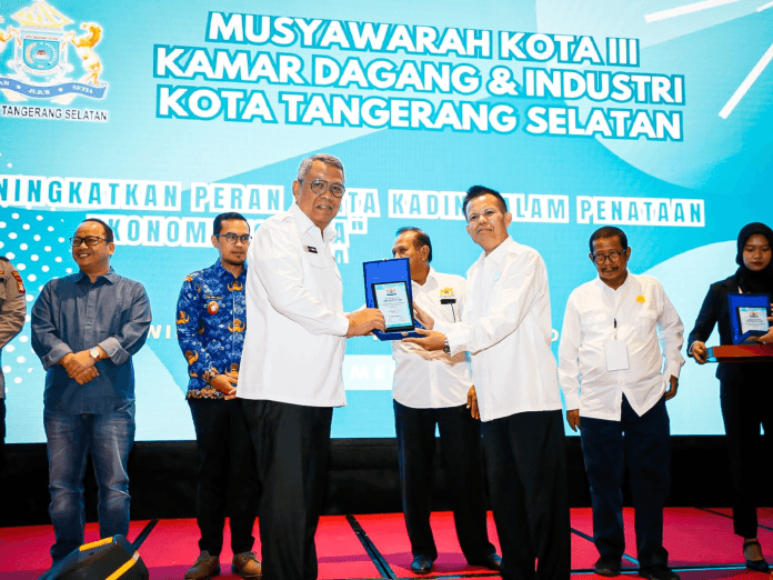 Buka Mukota ke-III Kadin Tangsel, Benyamin Tekankan Sinergi untuk Tingkatkan Perekonomian