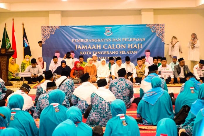 Lepas 393 Jemaah Haji Asal Tangsel, Begini Pesan Wali Kota Benyamin