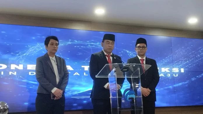 Presiden Lantik Ketua Projo sebagai Menkominfo, Proyek BTS Bakal Dilanjutkan