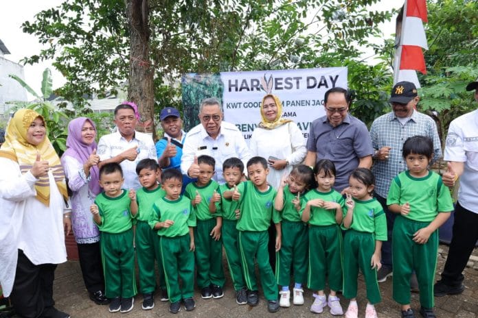Harvest Day, Benyamin Ajak Masyarakat Manfaatkan Lahan secara Produktif