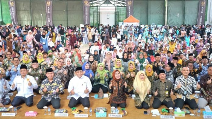 Bupati Tatu Santuni 1.000 Anak Yatim di Kabupaten Serang