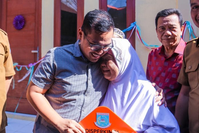 Lewat Program Bedah Rumah, Pemkot Tangsel Pastikan Rumah Warganya Jadi Layak Huni