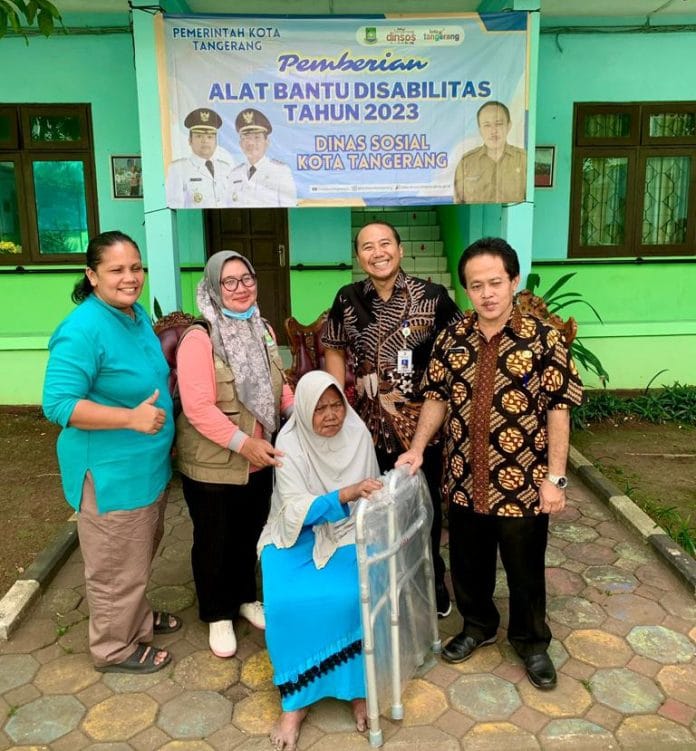 Tingkatkan Kualitas Hidup, Dinsos Kota Tangerang Salurkan 277 Alat Bantu Disabilitas