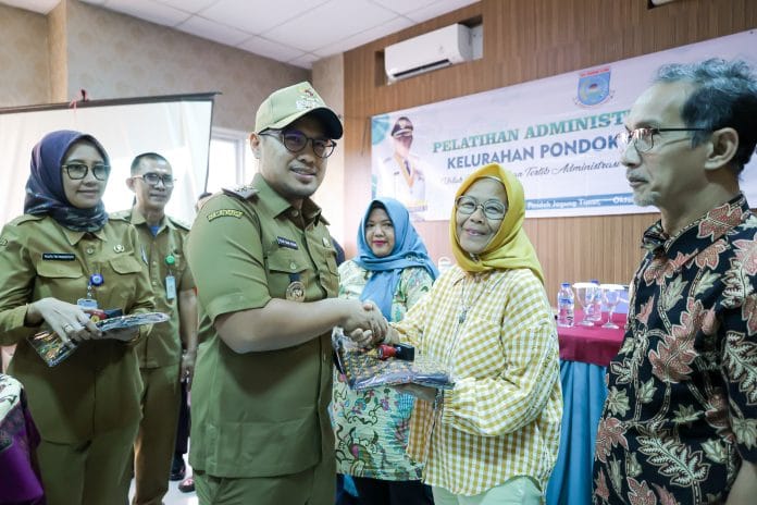 Tingkatkan Pelayanan, Pemkot Tangsel Lakukan Pembinaan RT dan RW