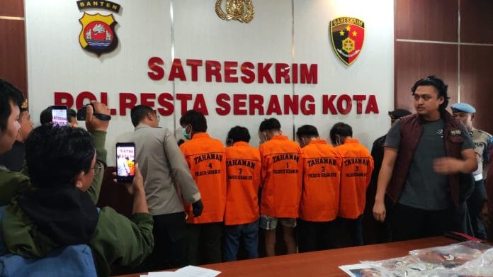 5 Pelaku Pengeroyokan di Alun-Alun Serang Diringkus Polisi
