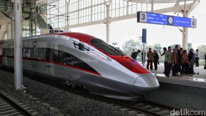 Promo Tiket Gratis Kereta Cepat JKT-BDG Kembali Dibuka, Bisa pesan buat 5 Penumpang