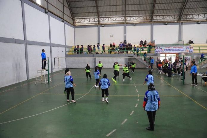 Semarak HUT PGRI ke-78, Disdik Kota Tangerang Gelar Lomba Voli antar Guru