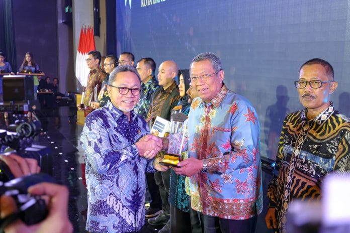Pemkot Tangsel Raih Penghargaan Daerah Tertib Ukur dari Kemendag RI