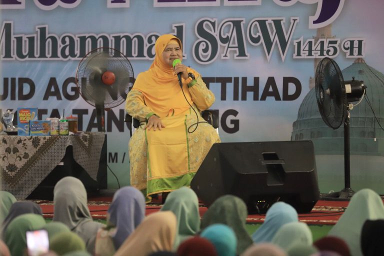 Dihadiri Mamah Dedeh, Ribuan Masyarakat Ramaikan Pekan Isra Mikraj Masjid Agung Al-Ittihad Kota Tangerang