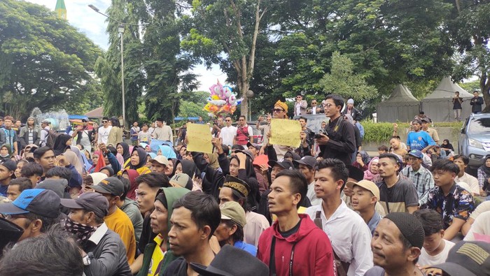 Warga Terdampak Pembangunan Waduk Karian di Lebak Demo Tuntut Ganti Rugi