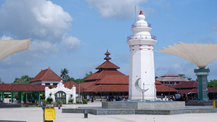 7 Rekomendasi Wisata Religi dan Edukasi di Banten