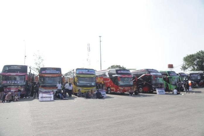 Pemkot Tangerang Lepas Ribuan Pemudik Gratis di Terminal Poris Plawad