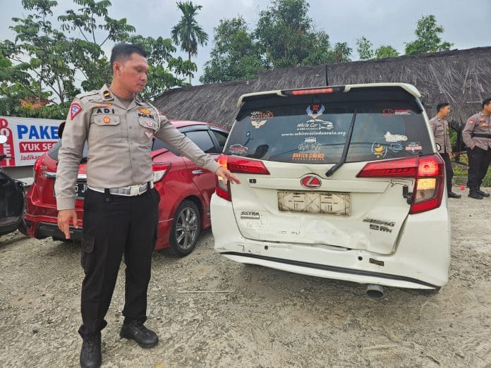 7 Kendaraan Terlibat Tabrakan Beruntun di Jalan Raya Serang
