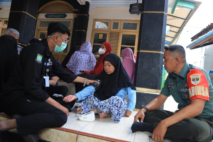 Banjir Surut, Warga Kota Tangerang Mulai Kembali ke Rumah
