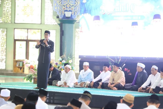 Diisi Ceramah Ustadz Tile, Peringatan Nuzulul Qur’an Masjid Raya Al-A’zhom Berjalan Khidmat
