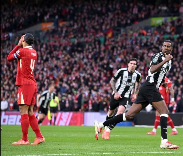 Newcastle Juara Carabao Cup 2025 Usai Tumbangkan Liverpool 2-1 di Final