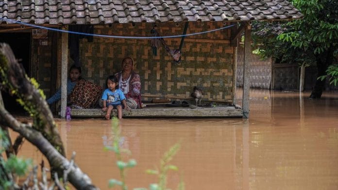 Dua Desa di Padarincang Terendam Banjir Setinggi 150 Meter