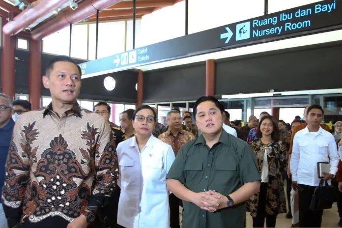 Pemerintah Resmi Turunkan Harga Tiket Pesawat Hingga 14 Persen