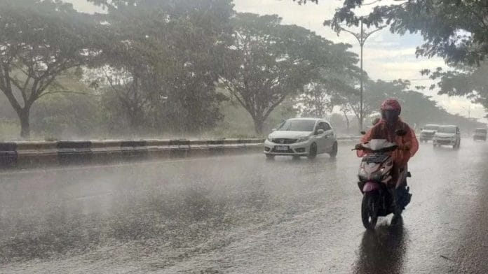 BMKG Peringatkan Masyarakat Banten Waspada Cuaca Buruk