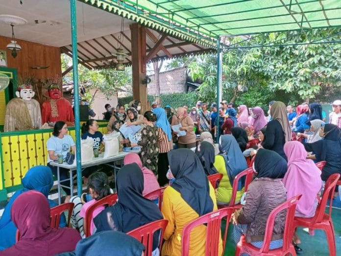 Penyalurkan Bansos Beras di Kecamatan Pinang Kota Tangerang Sasar 6.469 Keluarga