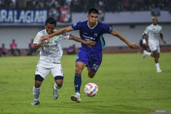 Persita vs Persib: Sama-Sama Pincang, Duel Jadi Adu Ketahanan di Gianyar