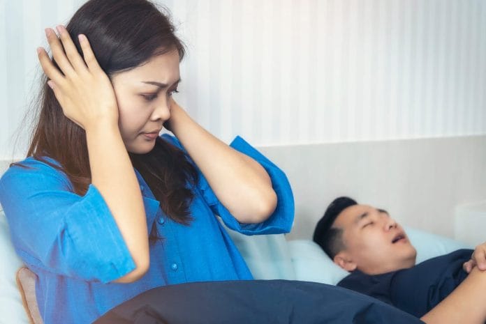 Ngorok Bikin Tidur Nggak Nyenyak? Ini Cara Sederhana Menguranginya