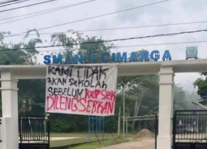 Viral, Kepsek Tegur Siswa Karna Merokok, Berujung Laporan Polisi dan Aksi 630 Pelajar Mogok Sekolah