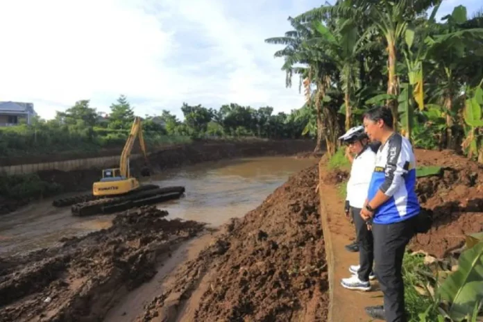 Pemkot Tangerang Genjot Normalisasi Sungai, Tiga Alat Berat Diterjunkan untuk Tekan Risiko Banjir