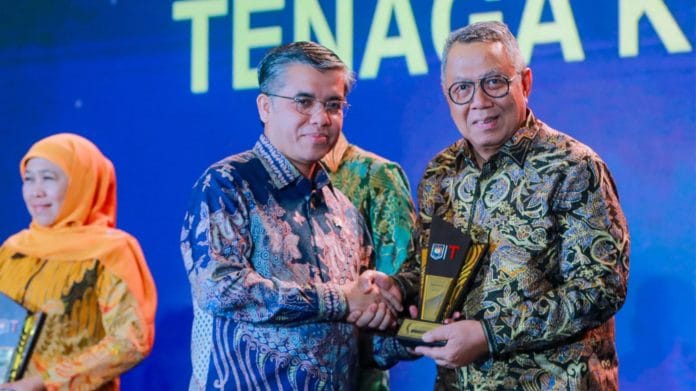 Berkat Program D3, Tangsel Sabet Penghargaan Penyerapan Tenaga Kerja Terbaik