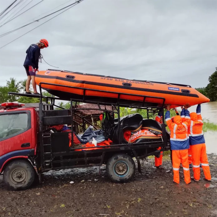 Banjir Sungai Cilemer Rendam 422 KK di Desa Idaman Pandeglang, Akses Jalan Terputus