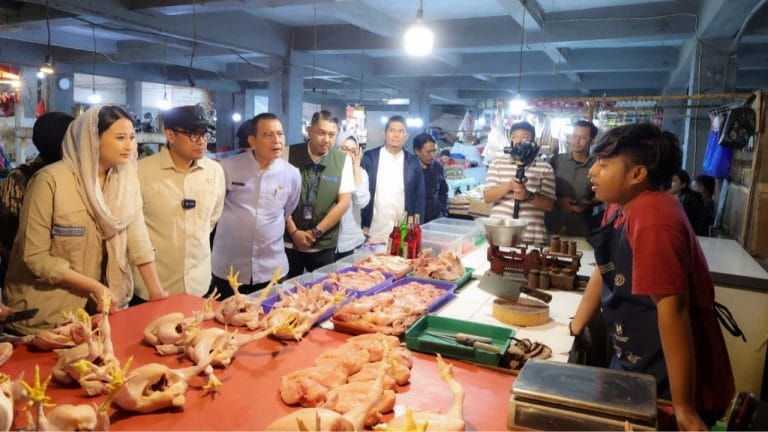 Harga Cabai Tembus Rp107 Ribu! Wamendag dan Pilar Turun Langsung ke Pasar Ciputat